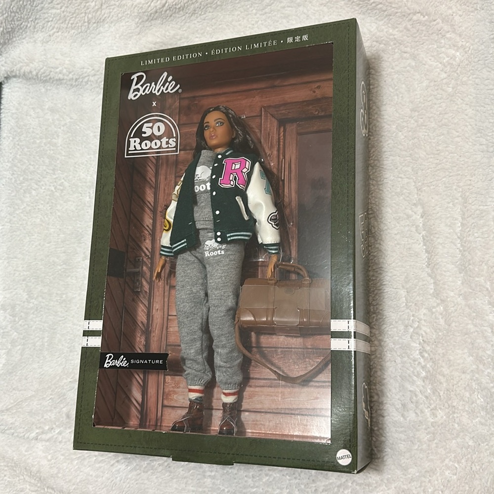 Set of 2 Barbie x 50 Roots Limited Edition Dolls - Picture 11 of 13